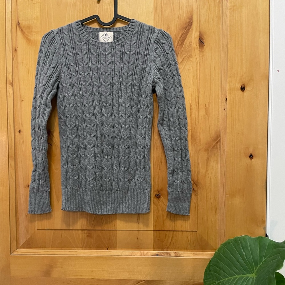 St. John’s Bay sweater - XS
